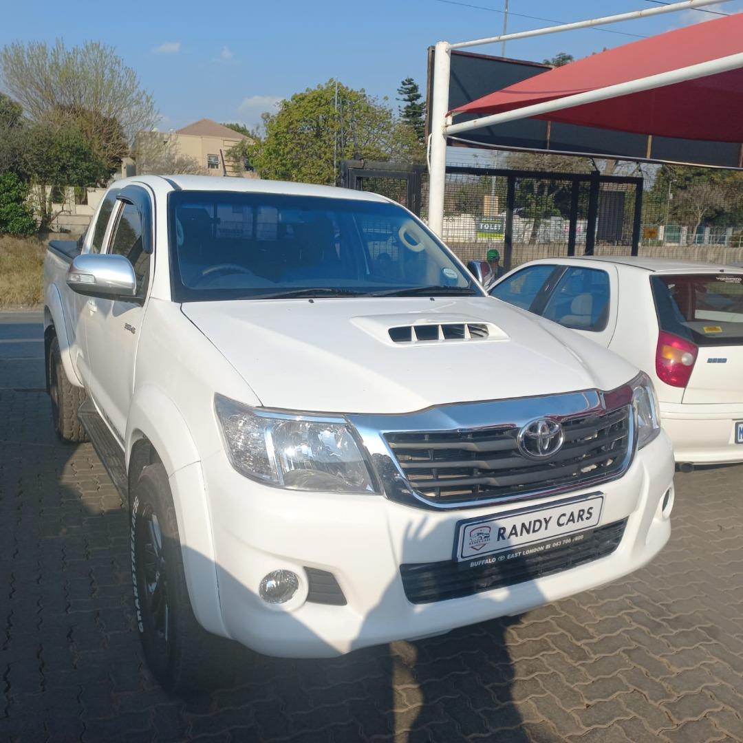 2016 Toyota Hilux 3.0D-4D Xtra Cab Raider Legend 45