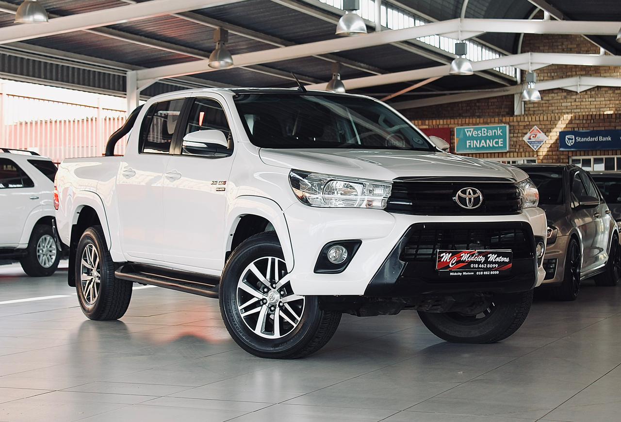 2018 Toyota Hilux 2.8GD-6 Double Cab 4x4 Raider Black Limited Edition