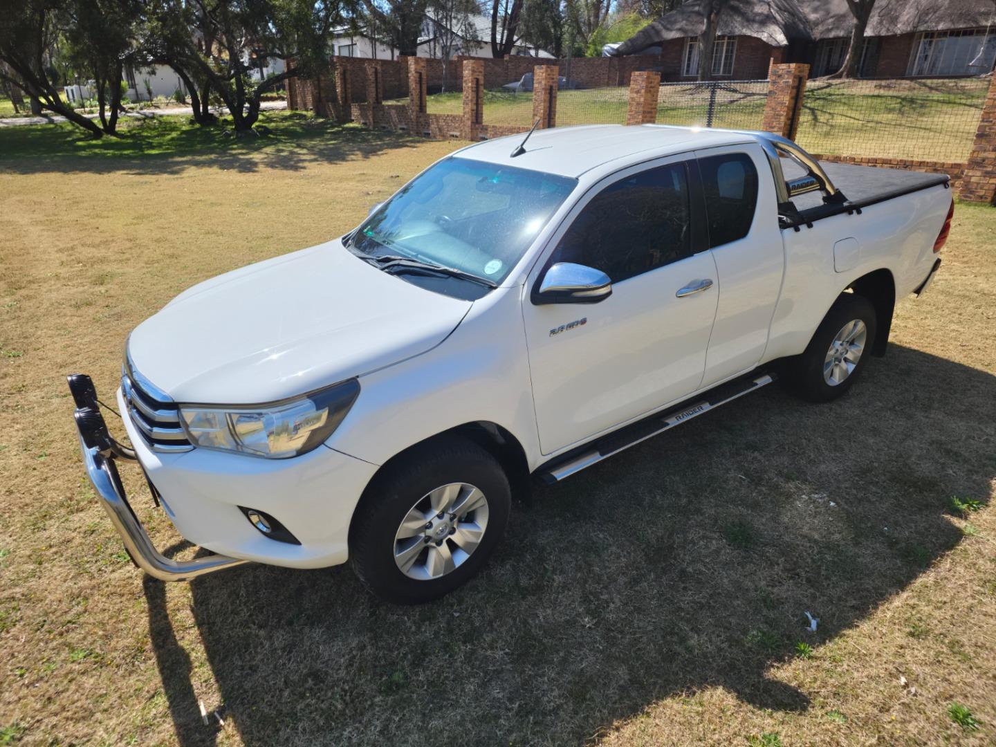 2016 Toyota Hilux 2.8GD-6 Xtra cab Raider