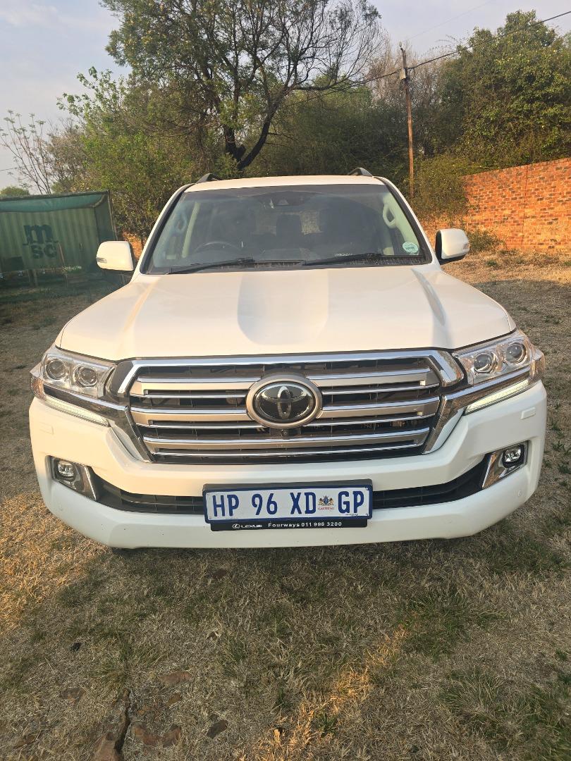 2018 Toyota Land Cruiser 200 4.5D-4D V8 VX-R