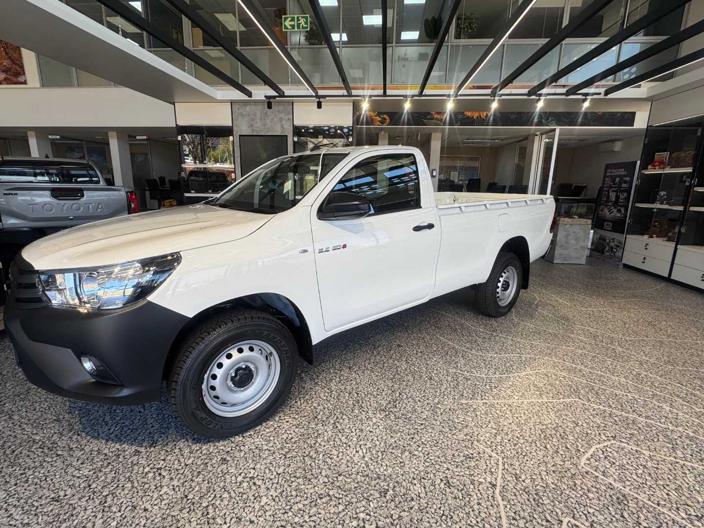 2026 Toyota Hilux 2.4GD-6 Single Cab 4x4 SR