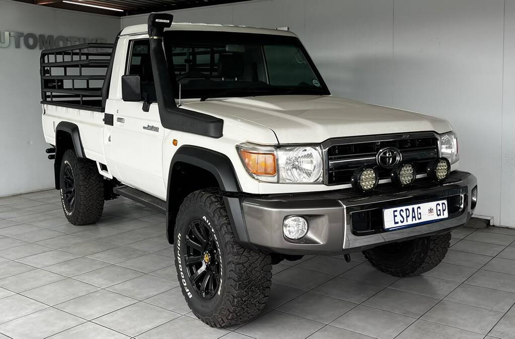 2017 Toyota Land Cruiser 79 4.0 V6 Single Cab