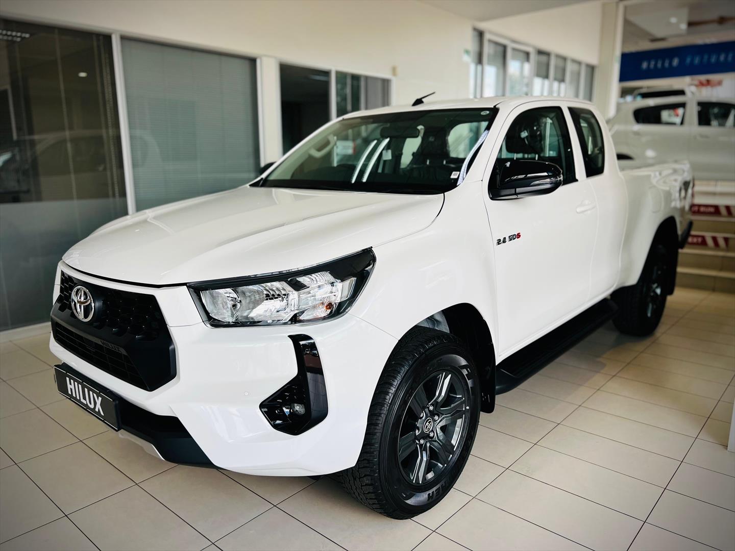 2026 Toyota Hilux 2.4GD-6 Xtra Cab Raider Manual