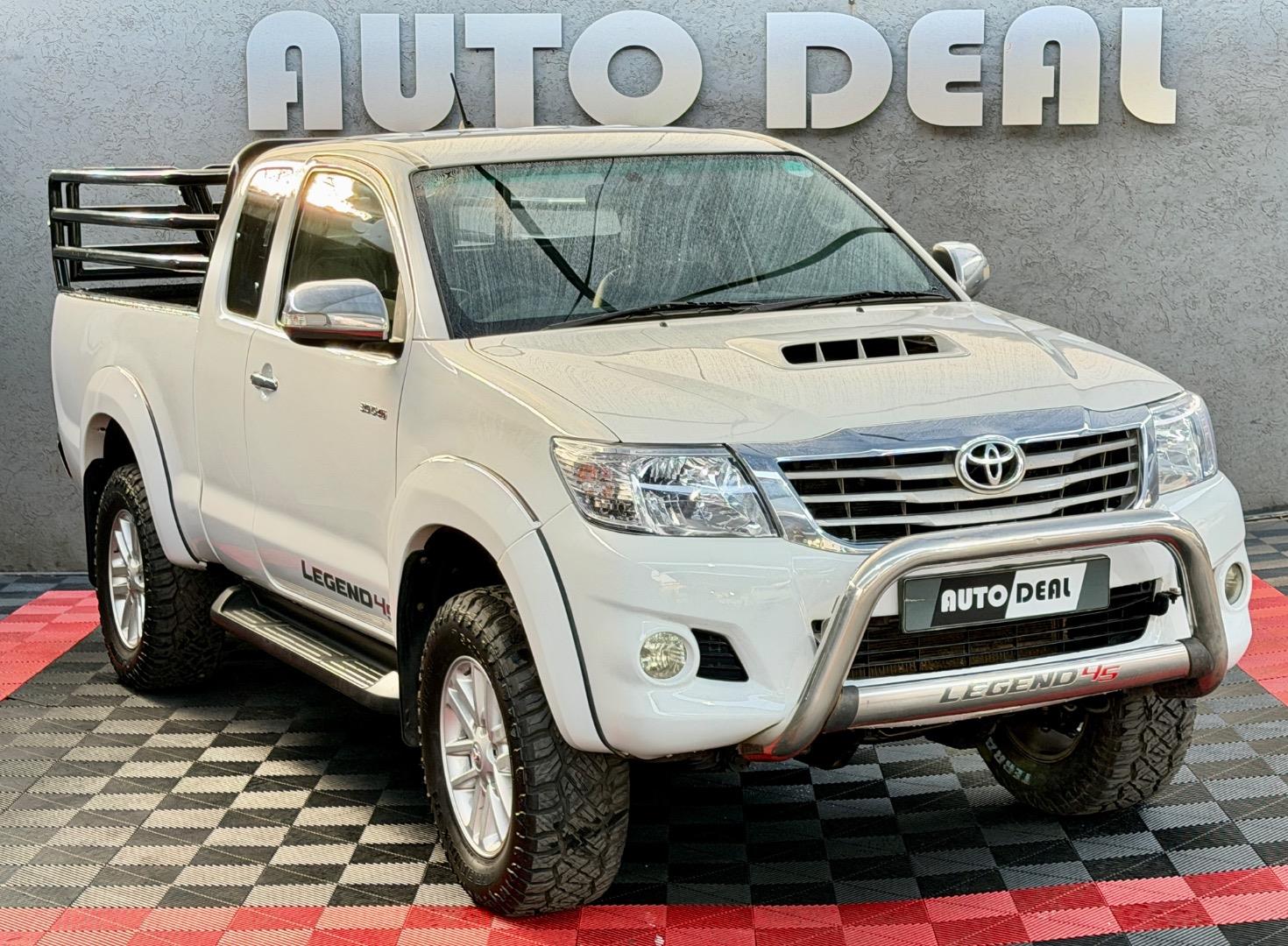 2014 Toyota Hilux 3.0D-4D Xtra Cab 4x4 Raider Legend 45