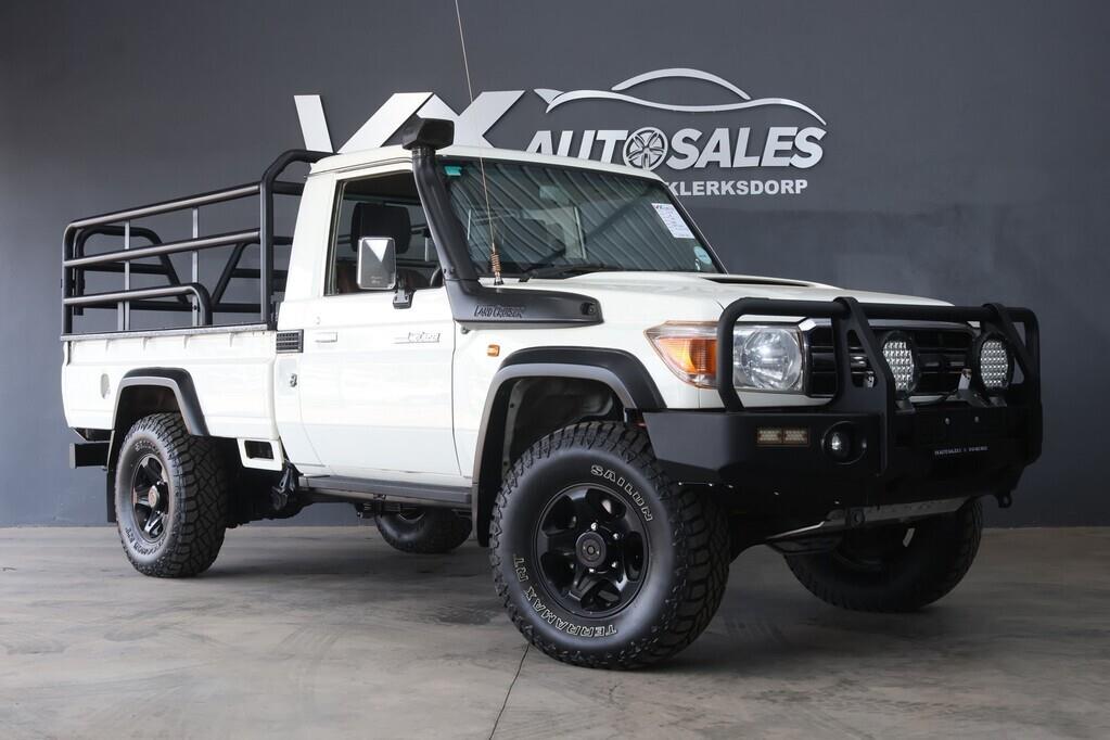 2016 Toyota Land Cruiser 79 Land Cruiser 79 4.5D-4D LX V8