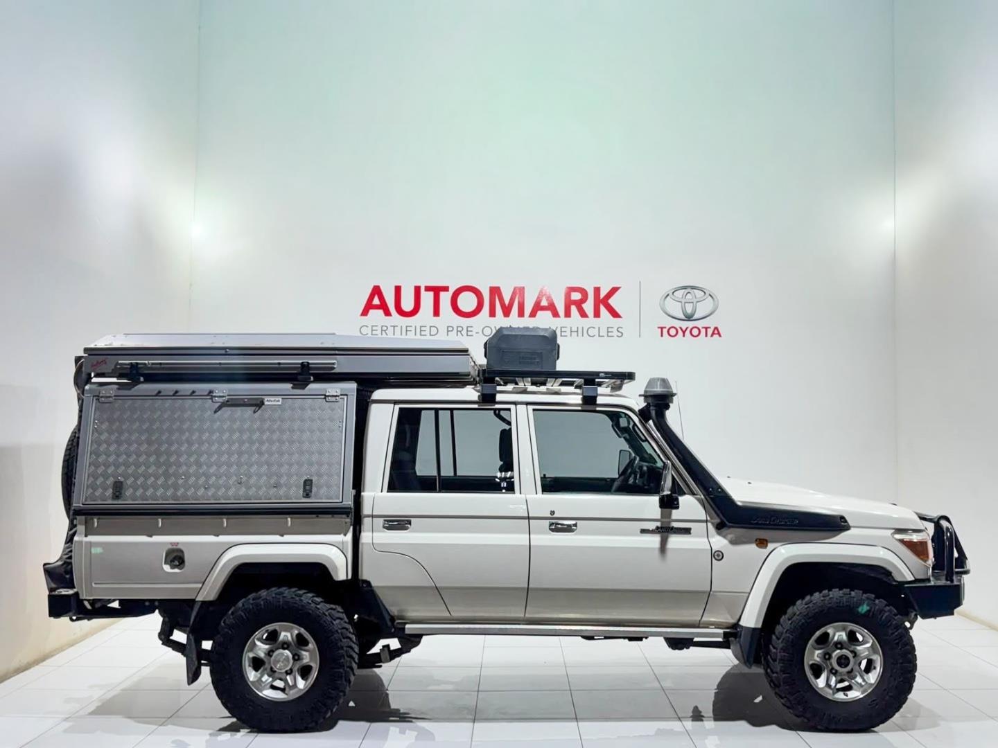 2017 Toyota Land Cruiser 79 4.5D-4D LX V8 Double Cab