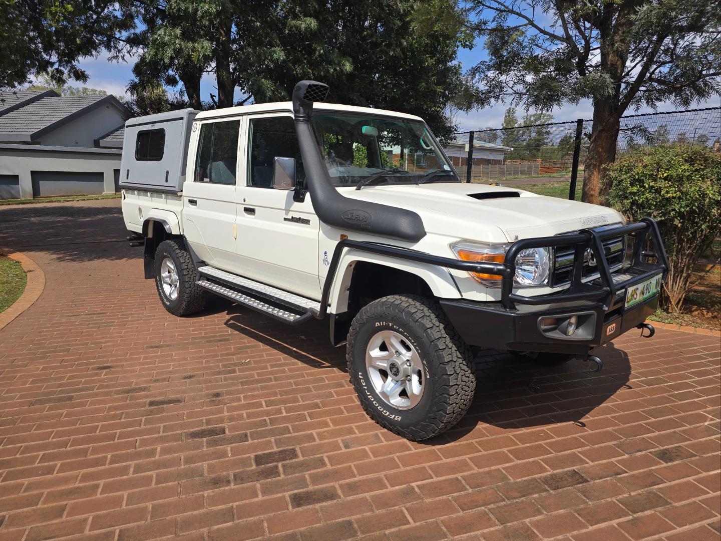 2015 Toyota Land Cruiser 79 4.5D-4D LX V8 Double Cab