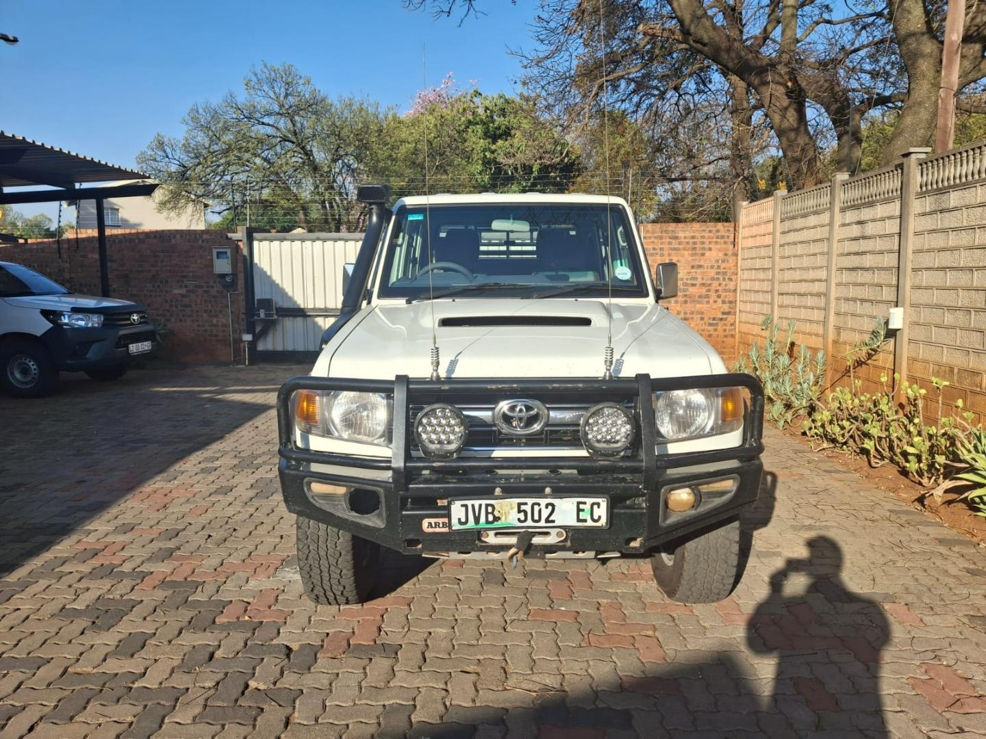 2016 Toyota Land Cruiser 79 4.5d-4d V8 Double Cab LX