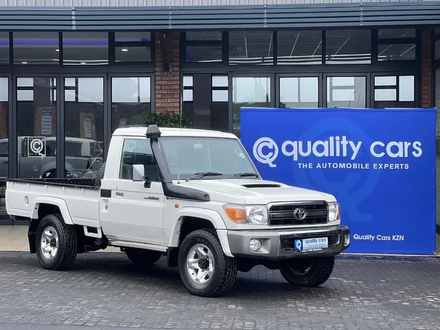 2015 Toyota Land Cruiser 79 4.5D-4D LX V8