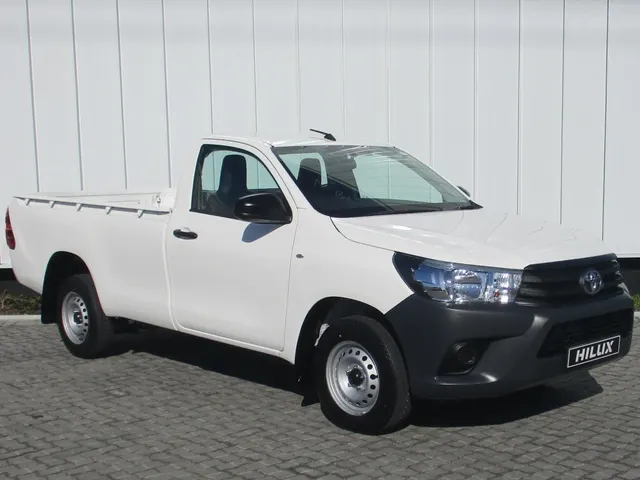 2026 Toyota Hilux 2.4GD Single Cab S (Aircon)