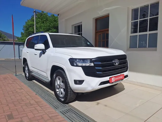 2023 Toyota Land Cruiser 300 3.3D GX-R