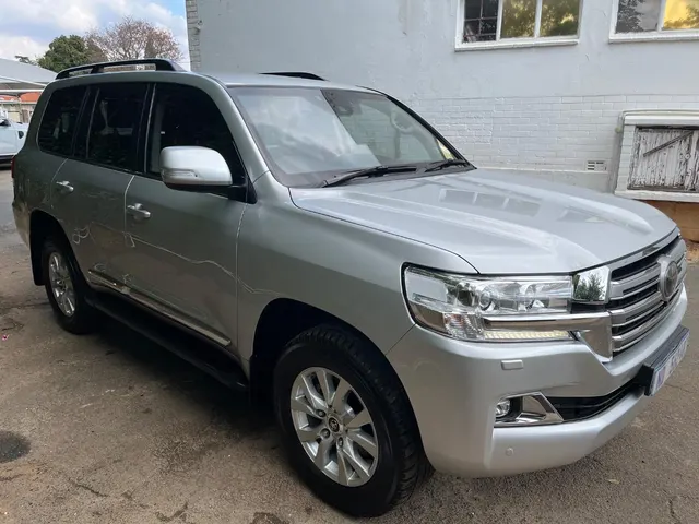 2018 Toyota Land Cruiser 200 4.5D-4D V8 VX-R