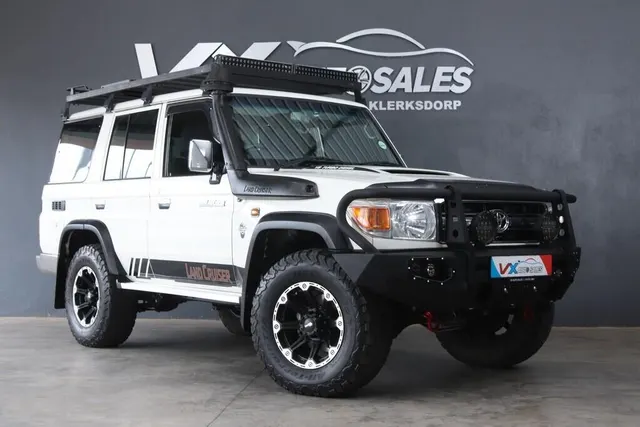 2015 Toyota Land Cruiser 76 4.5D-4D LX V8 Station Wagon