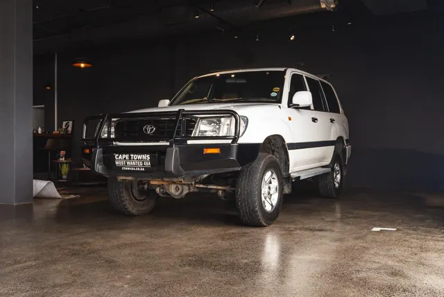 1999 Toyota Land Cruiser 105 4500 EFI