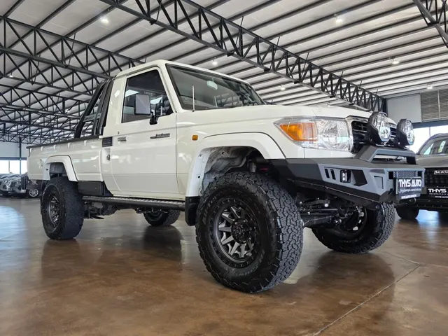 Toyota Land Cruiser 79 4.0 V6 Single Cab 4X4 Manual