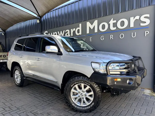 2017 Toyota Land Cruiser 200 4.5D-4D V8 VX-R