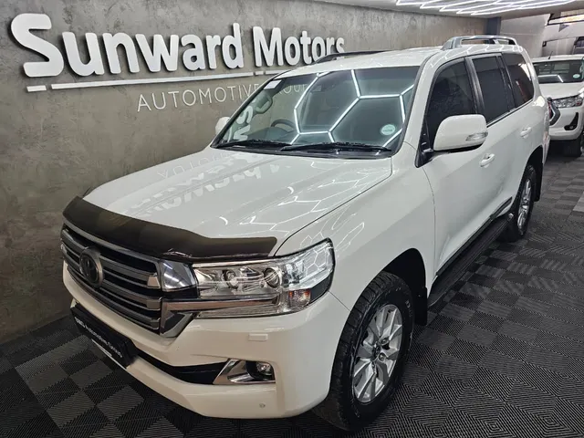 2017 Toyota Land Cruiser 200 4.5D-4D V8 VX-R
