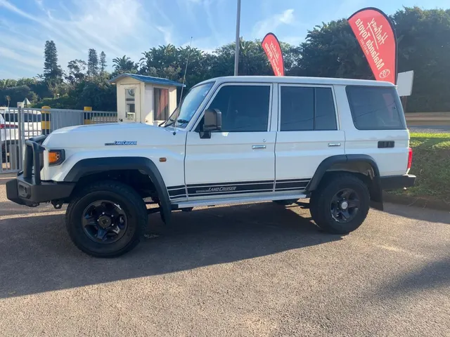 2026 Toyota Land Cruiser 76 2.8GD-6 Station Wagon VX