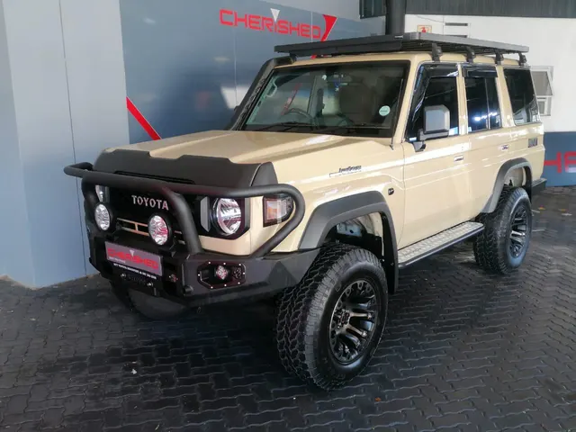 2025 Toyota Land Cruiser 76 2.8GD-6 Station Wagon LX Manual