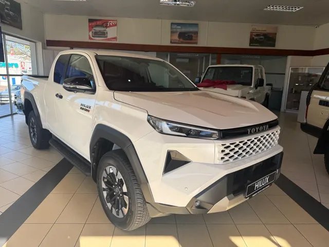 2026 Toyota Hilux 2.8GD-6 Xtra Cab Raider X