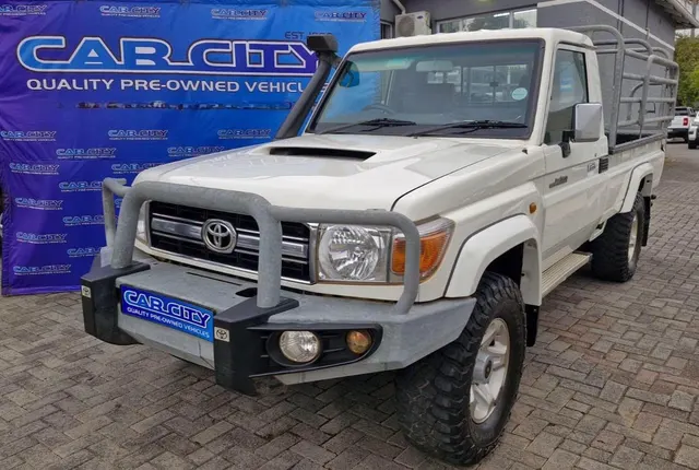 2015 Toyota Land Cruiser 79 4.5D-4D LX V8