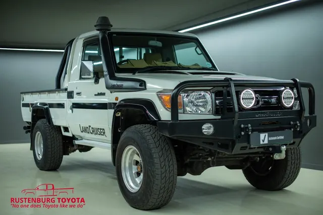 2014 Toyota Land Cruiser 79 4.5D-4D LX V8