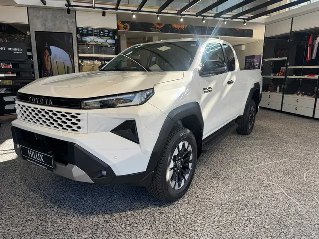2026 Toyota Hilux 2.8GD-6 Xtra Cab Raider X