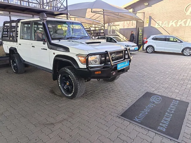2014 Toyota Land Cruiser 79 4.5D-4D LX V8 Double Cab