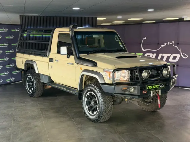 2015 Toyota Land Cruiser 79 4.5D-4D LX V8