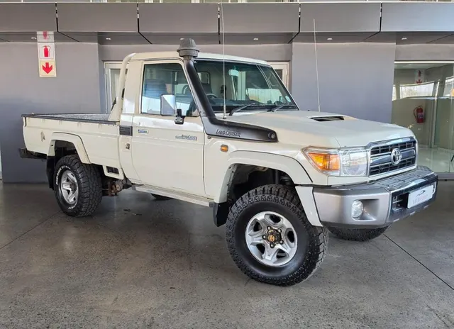 2014 Toyota Land Cruiser 79 4.5D-4D LX V8