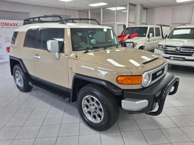 2011 Toyota FJ Cruiser FJ Sport Cruiser