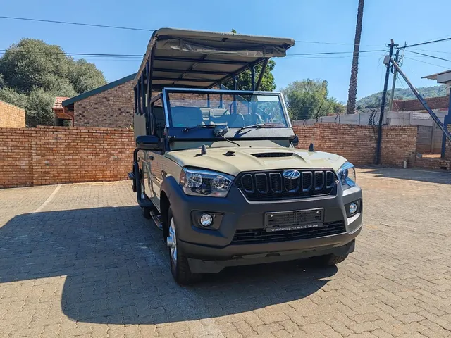 2026 Mahindra Pik Up 2.2mHawk S4 SC 4x4 MT Game Viewer