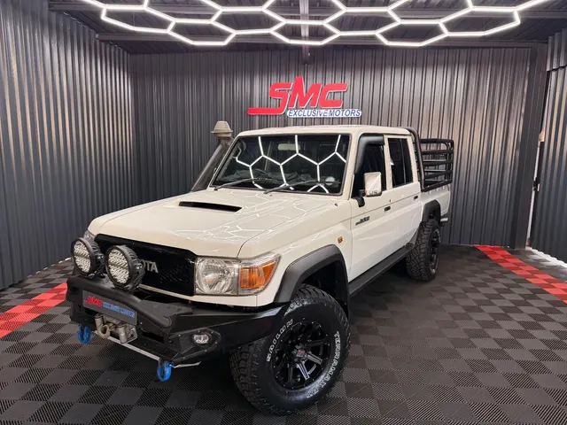 2014 Toyota Land Cruiser 79 4.5D-4D LX V8 Double Cab