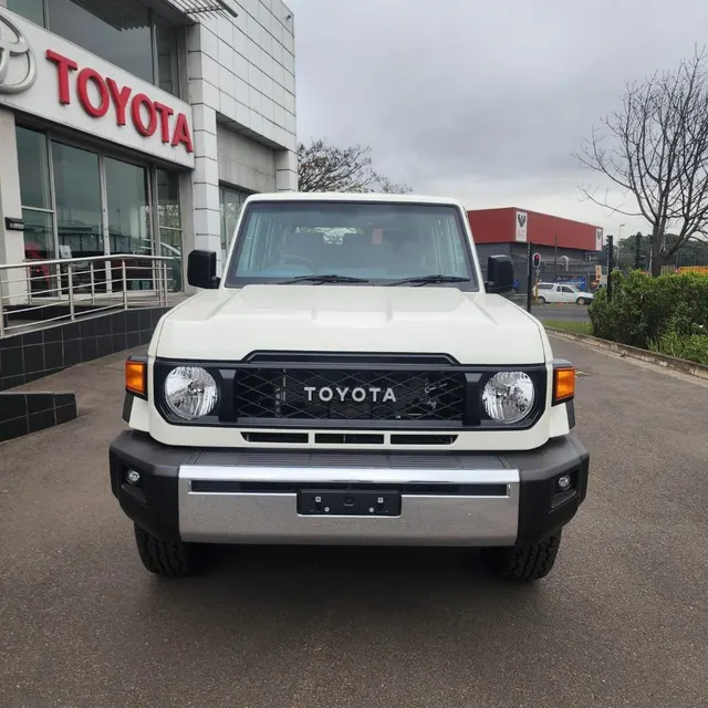 2026 Toyota Land Cruiser 76 2.8GD-6 Station Wagon LX Manual