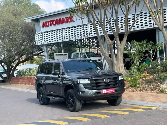 2023 Toyota Land Cruiser 300 3.3D GX-R