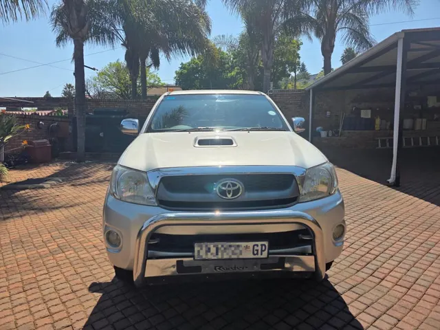 2010 Toyota Hilux 3.0D-4D Double Cab Raider Auto