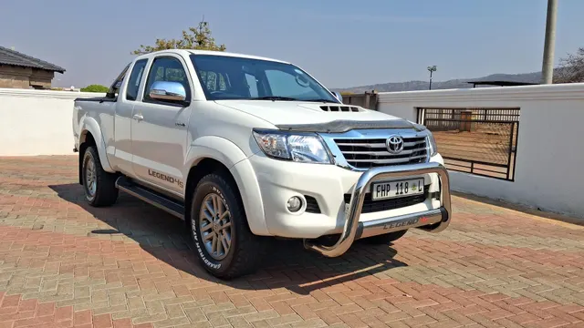 2014 Toyota Hilux 3.0D-4D Xtra Cab Raider Legend 45