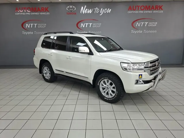 2017 Toyota Land Cruiser 200 4.5D-4D V8 VX-R