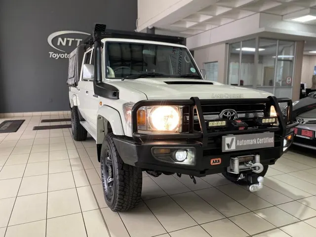 2015 Toyota Land Cruiser 79 4.5D-4D LX V8 Double Cab