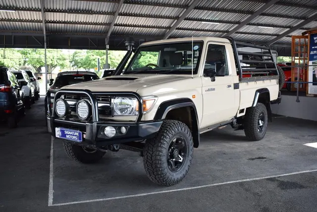 2023 Toyota Land Cruiser 79 4.5d-4d V8 Single Cab LX