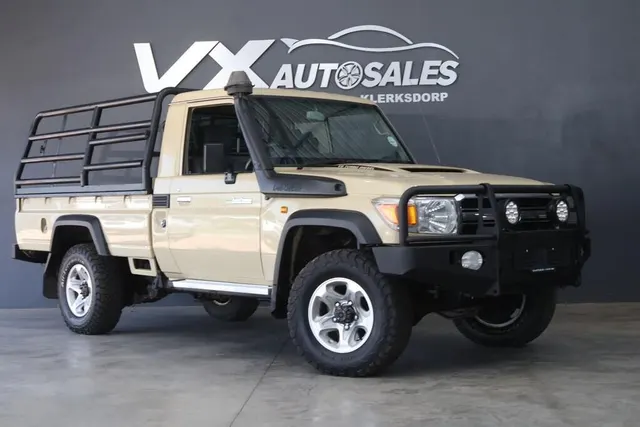 2016 Toyota Land Cruiser 79 4.5d-4d V8 Single Cab LX