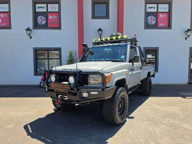 2011 Toyota Land Cruiser 79 Land Cruiser 79 4.0 V6