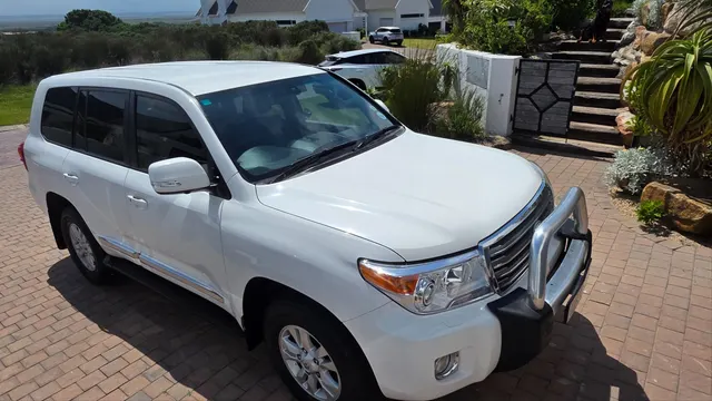 2013 Toyota Land Cruiser 200 4.5D-4D V8 VX