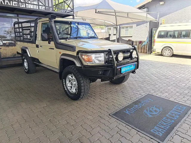 2018 Toyota Land Cruiser 79 4.0 V6