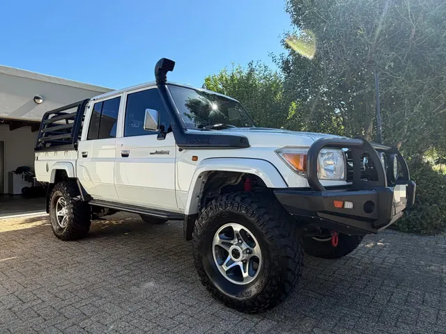 2015 Toyota Land Cruiser 79 4.5D-4D LX V8 Double Cab