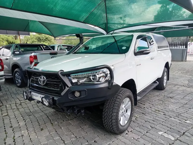 2016 Toyota Hilux 2.8GD-6 Xtra cab 4x4 Raider