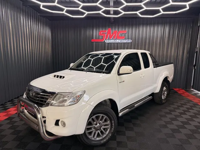 2014 Toyota Hilux 3.0D-4D Xtra Cab Raider Dakar Edition
