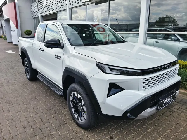 2026 Toyota Hilux 2.8GD-6 Xtra Cab Raider X 4x4