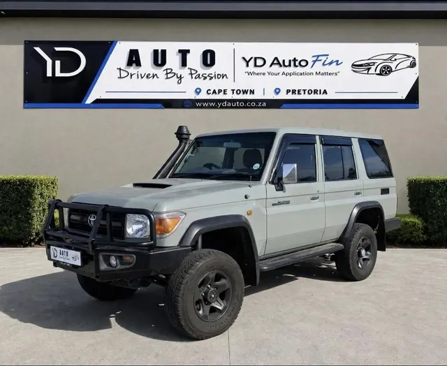 2015 Toyota Land Cruiser 76 4.5D-4D LX V8 Station Wagon