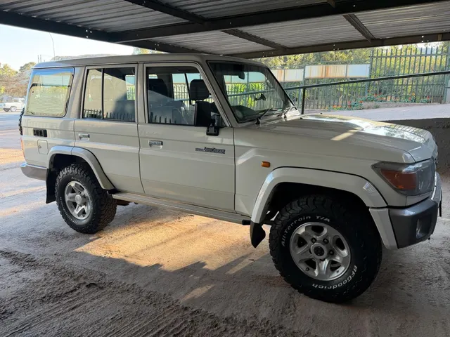 2007 Toyota Land Cruiser 76 4.2D Station Wagon LX